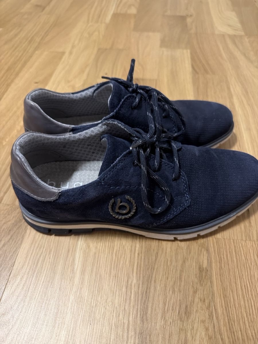 Bugatti Chaussures hommes: Bugatti Schuhe dunkelblau – D'occasion à Ostermundigen par Boss127 1