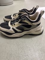 Buffalo Sneaker, Grösse 43, neuwertig, trendig für Frühling!