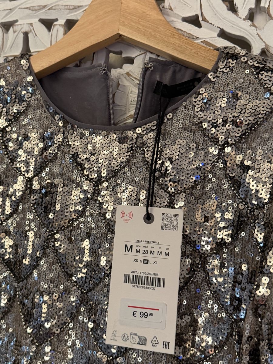 Zara Vestiti: Robe à paillettes argentées taille M état neuf – Nuovo e nell'imballaggio originale da Prilly venduto da mar_8pjy 2