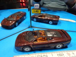 Jaguat XJ 220 1:43 (ohne Box) Detal-Car   > (H7)