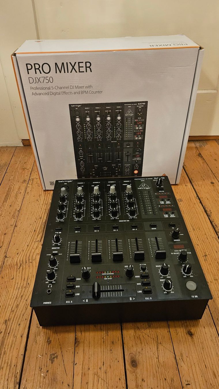 Behringer Mischpulte: Behringer DJX750 Pro Mixer – Gebraucht aus Männedorf von egl_nfg9