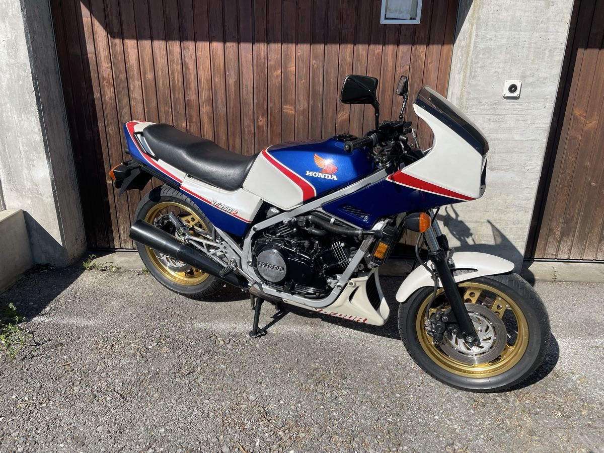 Honda Strada: HONDA VF750F (RC15) – Usato da Gommiswald venduto da M.Jordi 2