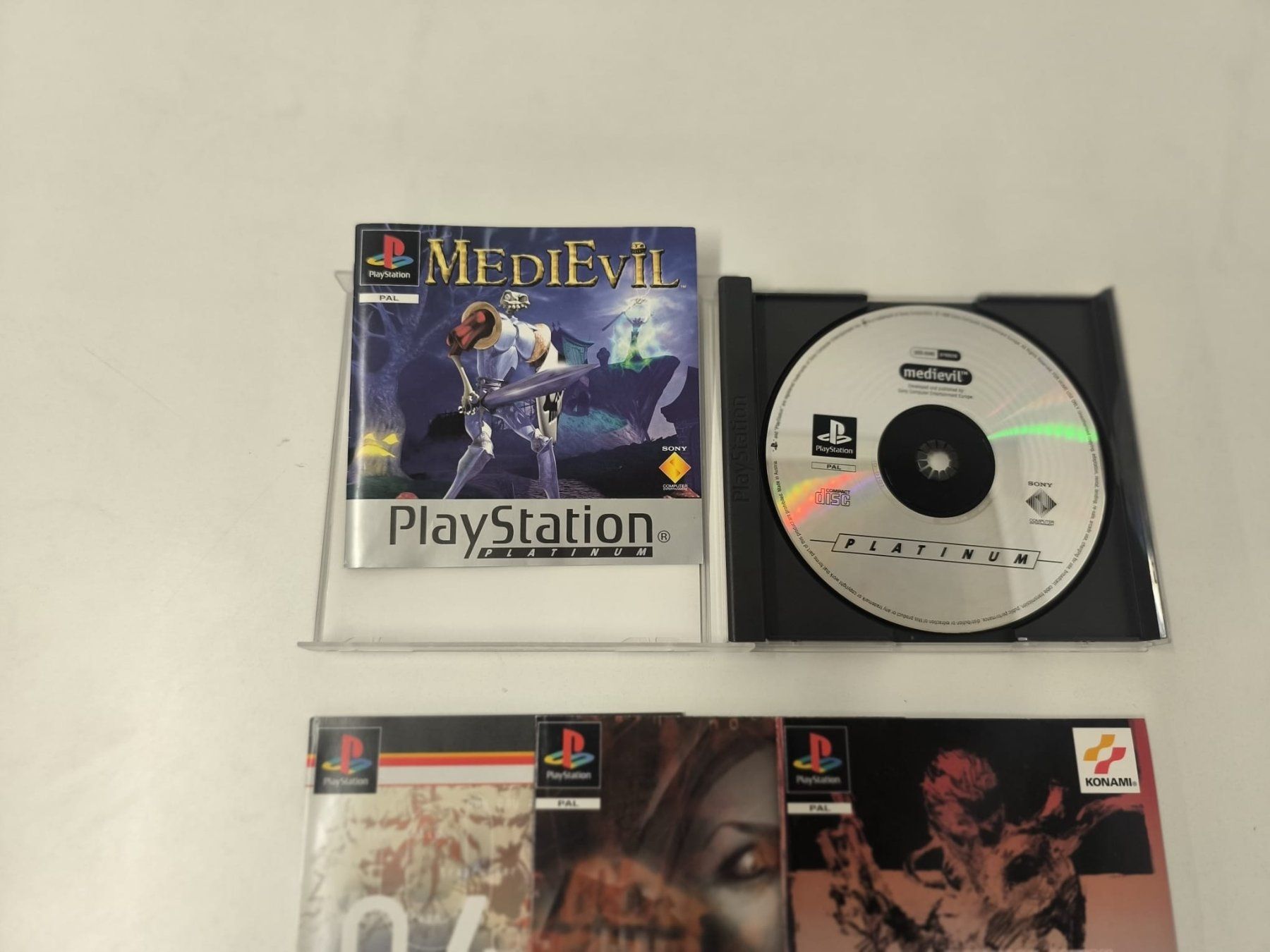 Jeux: MediEvil + Metal Gear Solid  avec Silent Hill CIB TOP – D'occasion à Conthey par costafrederico 5