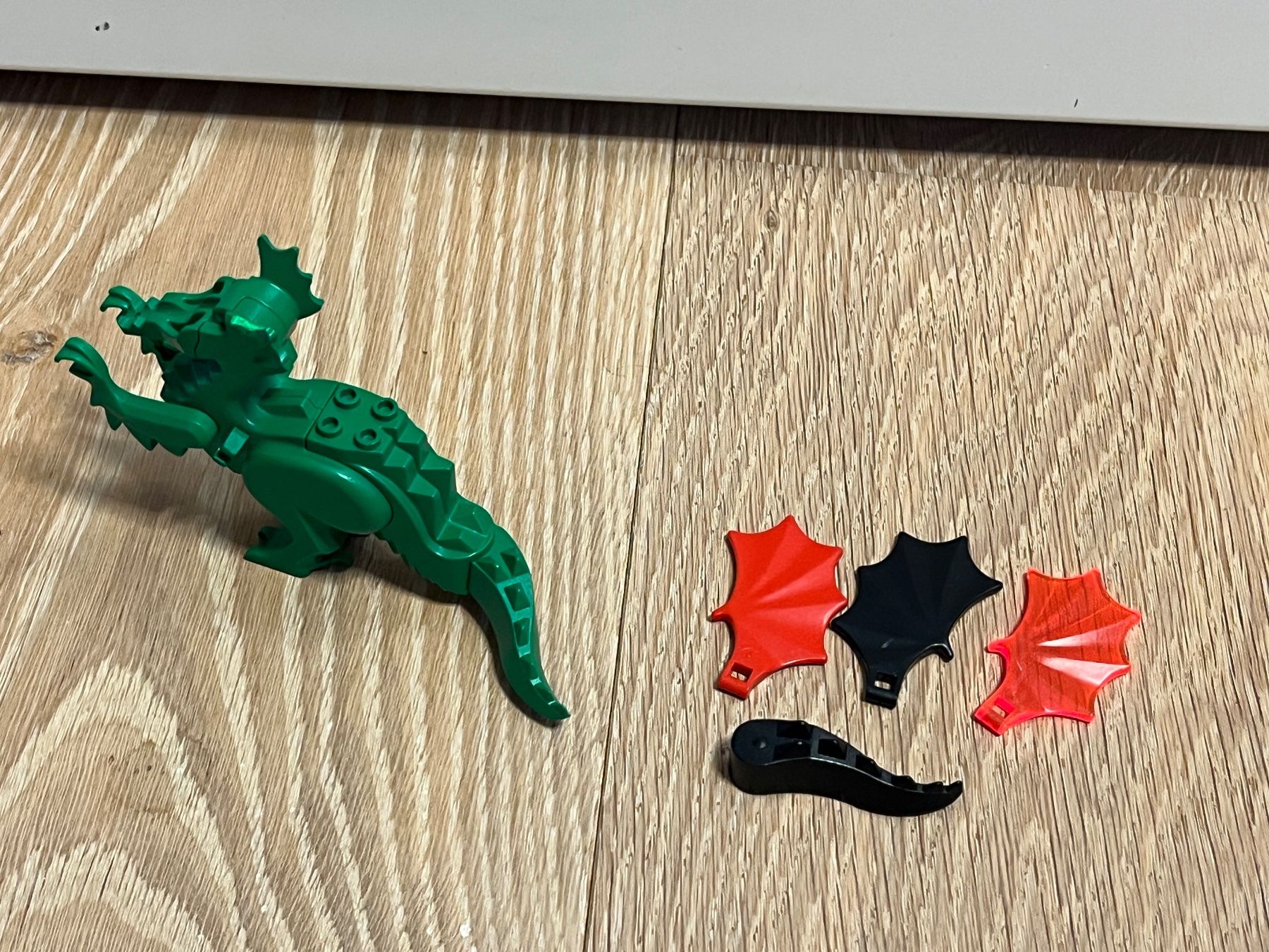 Lego Statuette: Lego Drachenteile – Usato da Winterthur venduto da Wusa01