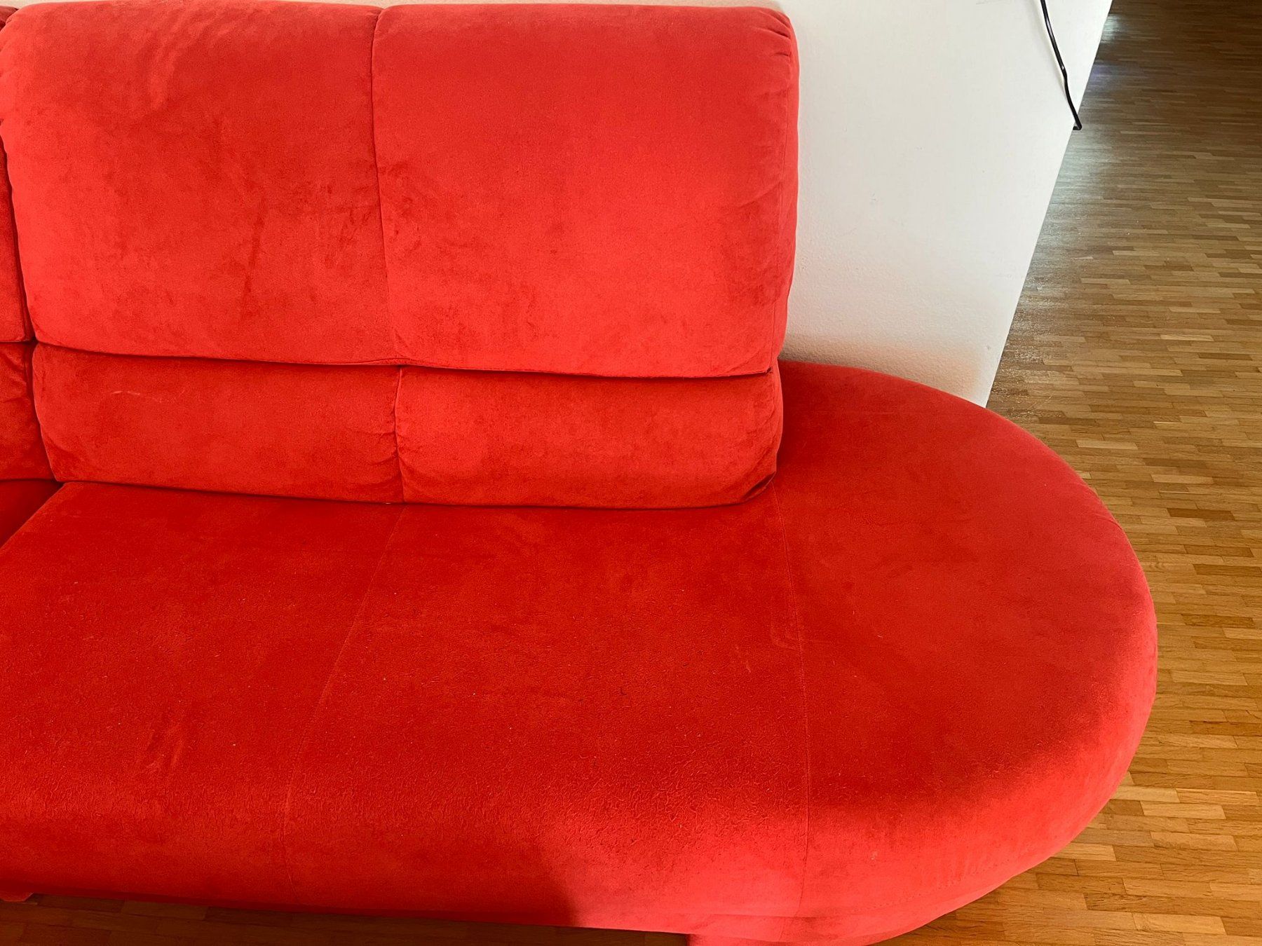 Sofas: Sofa rot, mit Hocker – D'occasion à Winterthur par kaksie 1