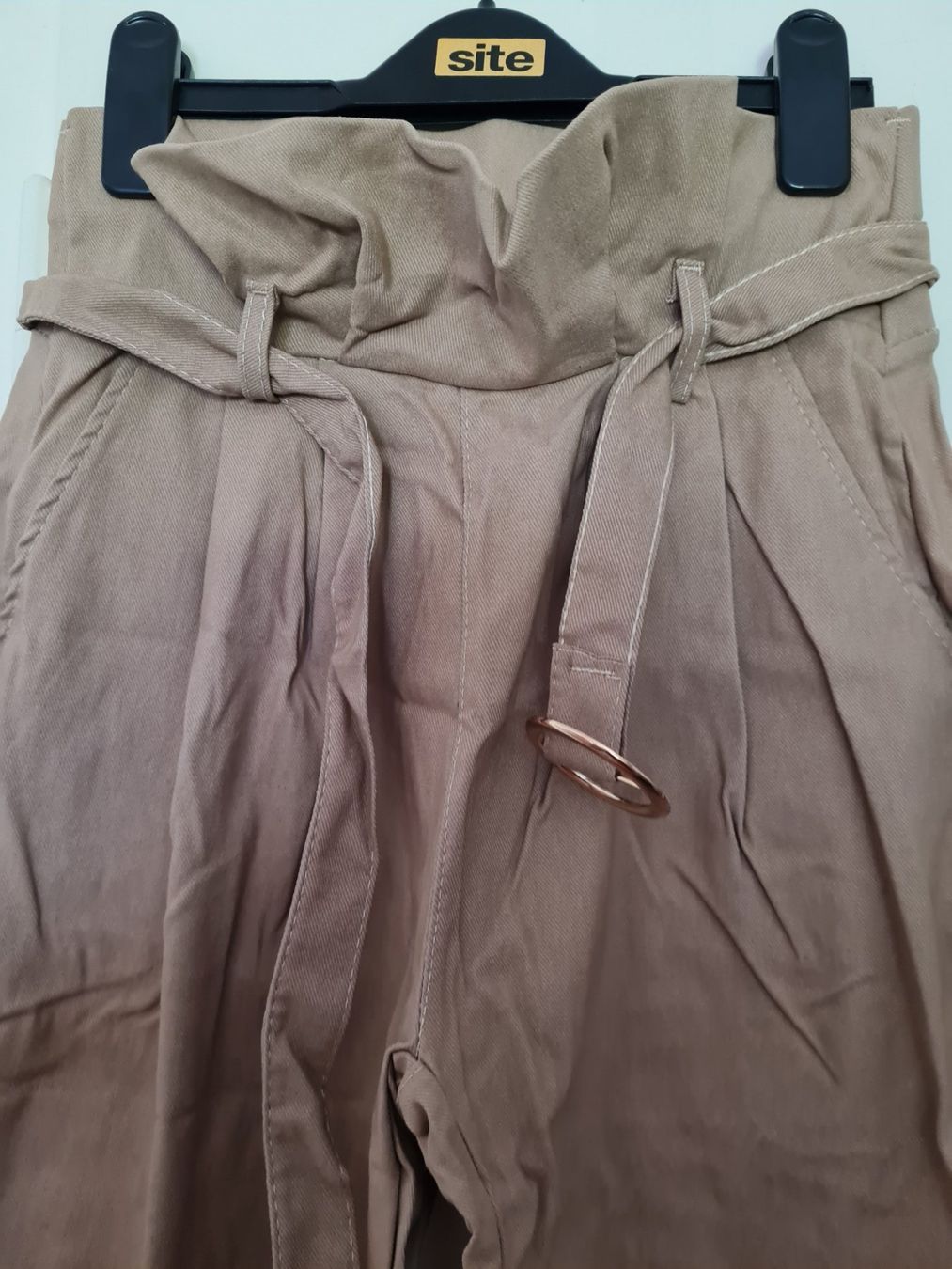 Hosen: Pantalon – Neu und originalverpackt aus Grand-Lancy von ana_7y2f