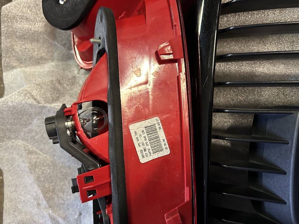 Tutti pezzi di ricambio auto: Seat Grill und 2 Schlusslichter  – Usato da Wetzikon ZH venduto da MedinaL 2