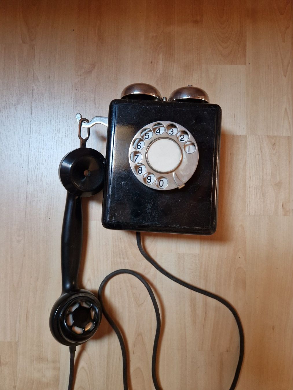 Telefoni: Wandtelefon Mod 1931 – Usato da Uetikon am See venduto da telegraph