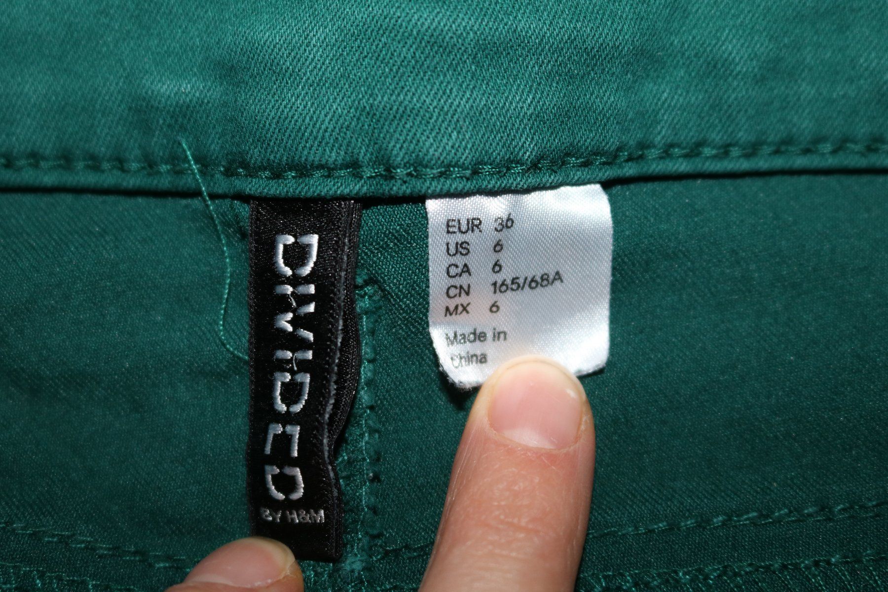H&M Jeans: Jeans Damen Grösse 36 grün – Usato da Zuchwil venduto da cel_6nyv 1