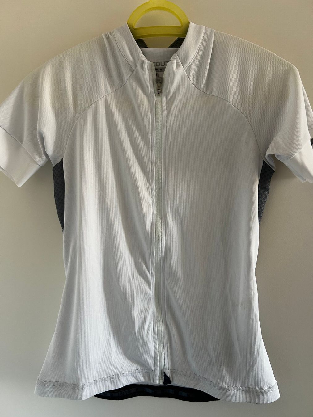 Leibchen & Hosen: Maillot Dotout – Gebraucht aus Essertines-sur-Rolle von jp89