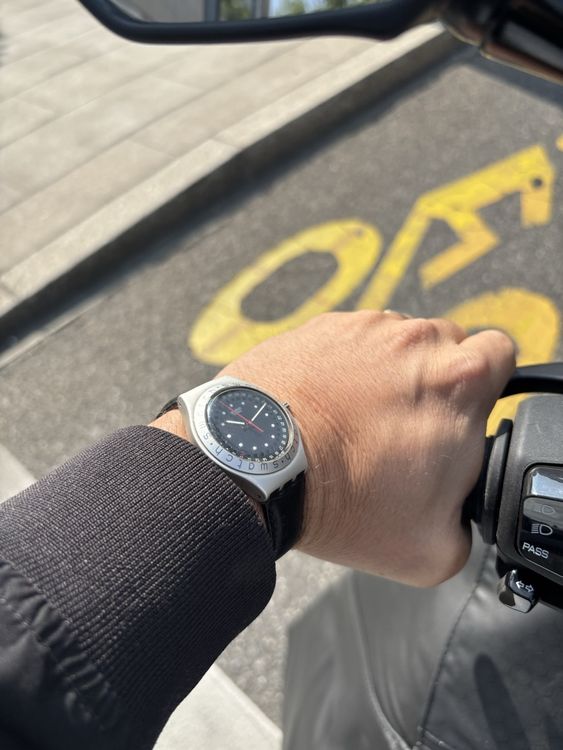 Swatch Montres: Swatch Irony Aluminium, Bracelet Cuir Noir, à saisir! – D'occasion à Genève par MonPucier 4