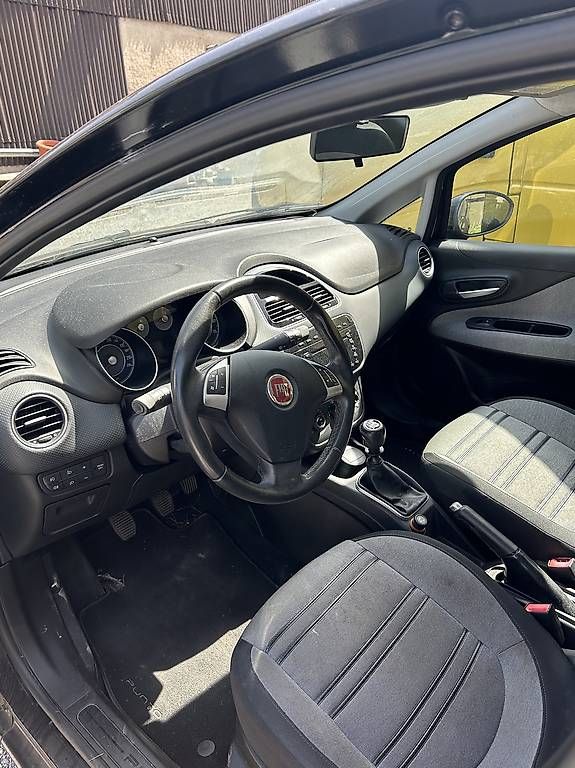 Autos: Fiat Punto 1.4 – D'occasion à Unterlunkhofen par for_6lv5 2