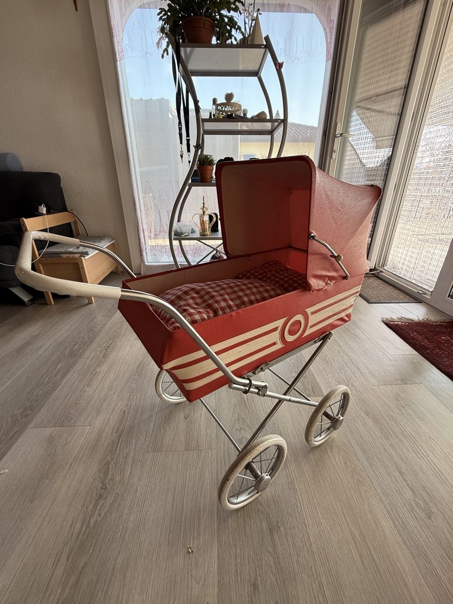 Puppenwagen: Puppenwagen antik – Gebraucht aus Jegenstorf von reisen07 1