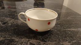 Tasse mit roten Punkten und gold Rand Marke Schinging BAVERI