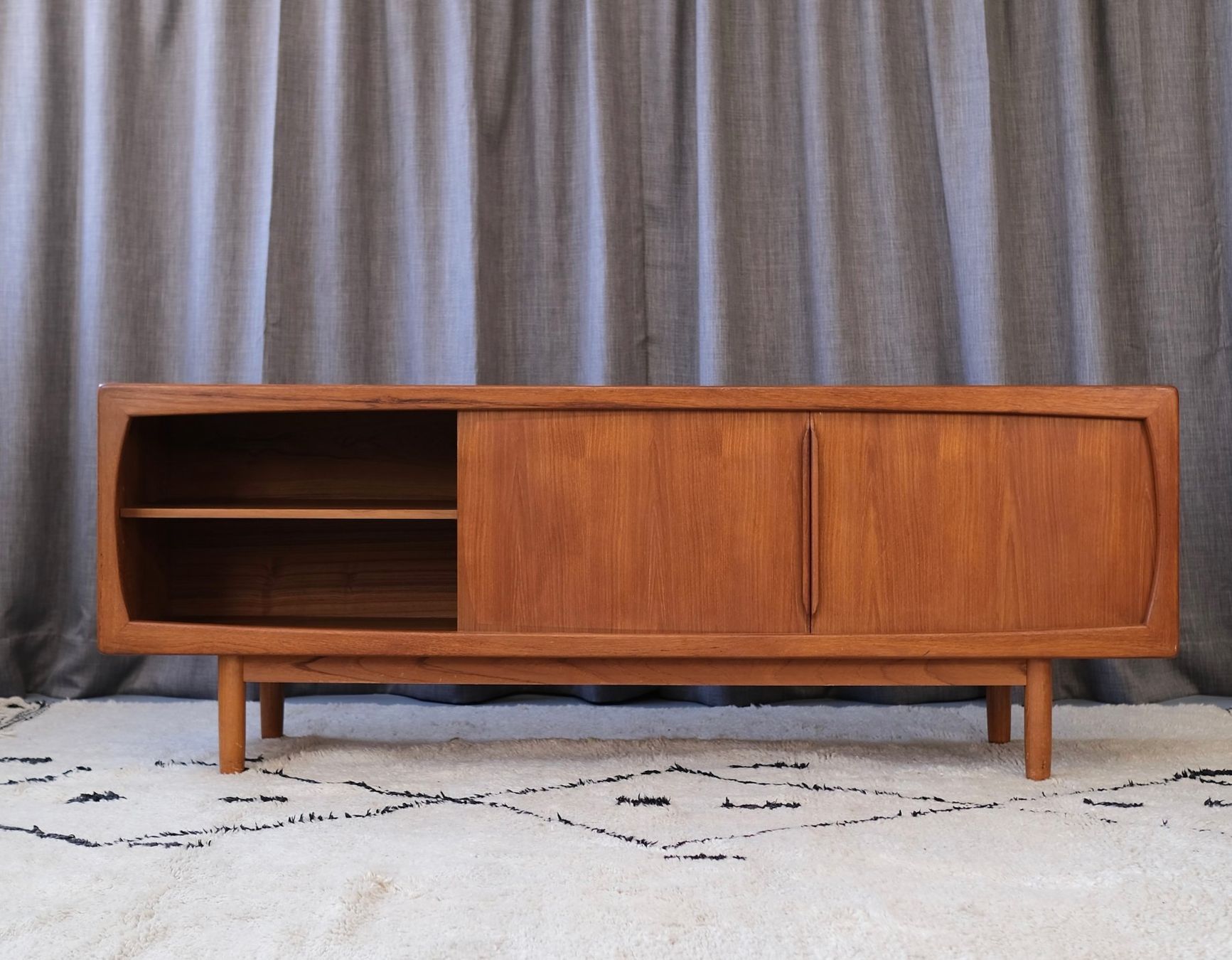 Cassettiere: Teak Sideboard H.P. Hansen, Denmark 1960,s – Usato da Bern venduto da Zmodern_VIN 6
