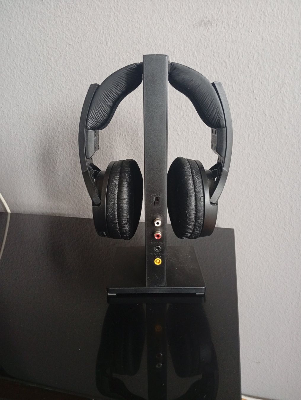 Sony Cuffie: Sony MDR-RF865RK Funkkopfhörer – Usato da Oberengstringen venduto da stu_l6rn 2