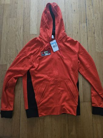 Nike Jacke Gr.M NEU