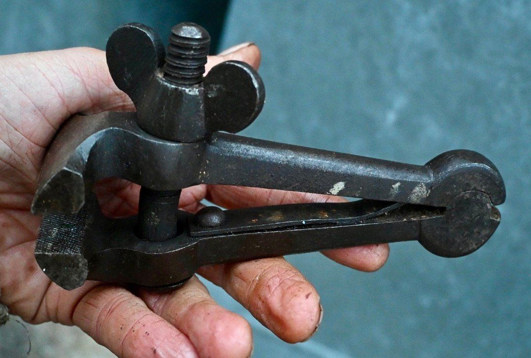 Alle Werkzeuge: Antiker FEILKOLBEN Schraubzwinge Länge 14.5cm – Gebraucht aus Pfaffhausen von mono_rec 7