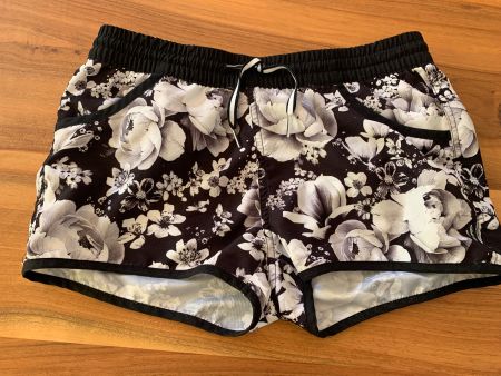 Molo Girls Boardershorts / Badeshorts kurze Hose Gr. 158/164