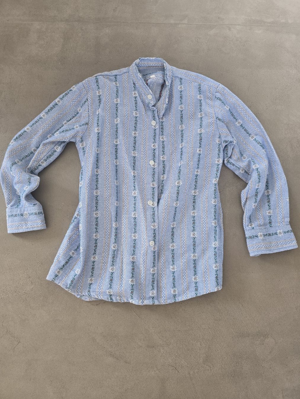 Camicie, T-shirt & Polo: Trachtenhemd Edelweiss Grösse116 – Usato da Büron venduto da Liv7