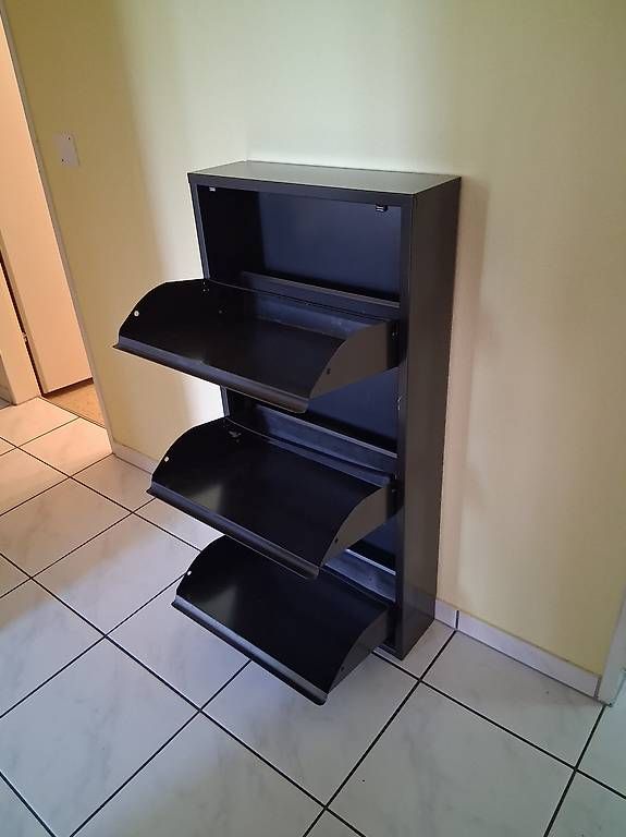Armoires: Schuhschrank schwarz – D'occasion à Bettlach par maj_2n6x 1