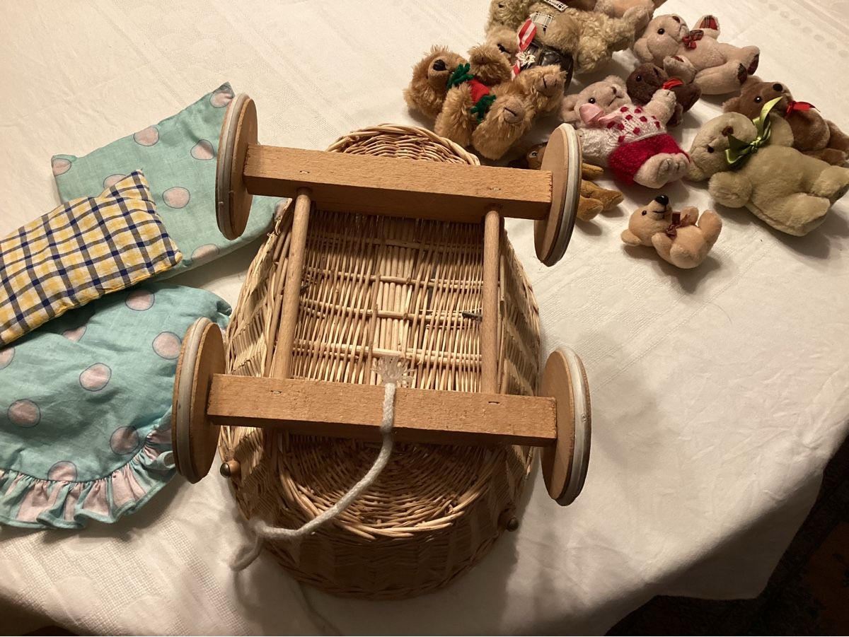 Spielzeuge: Puppenwagen mit Teddybären – Gebraucht aus Reinach BL von Linda013 5