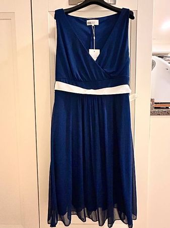 Elegantes, dunkelblaues Abendkleid, Gr. M