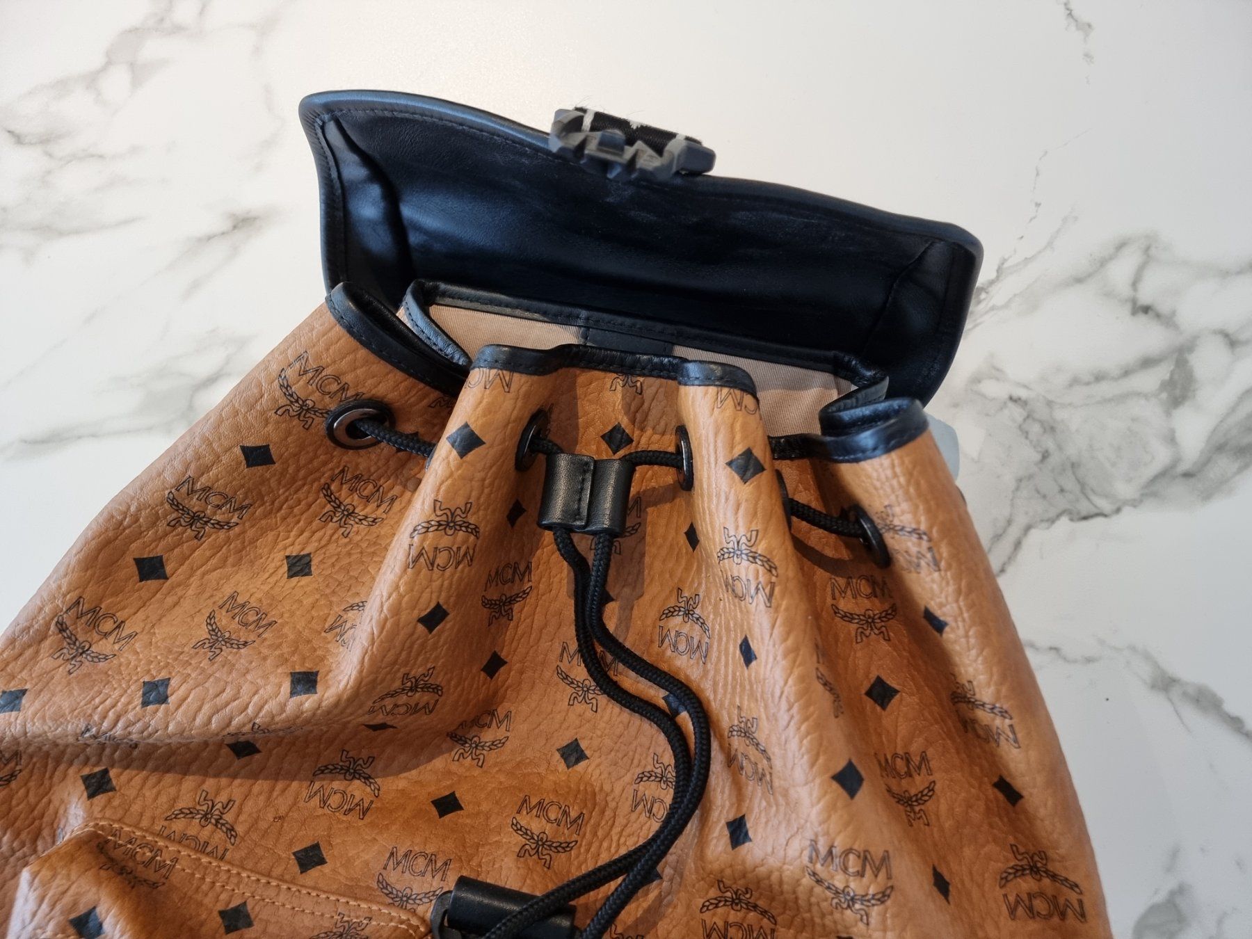 Mcm Zaini: 💛 MCM Special Edition: Raymonde Backpack – Usato da Zürich venduto da TrueTrade 2
