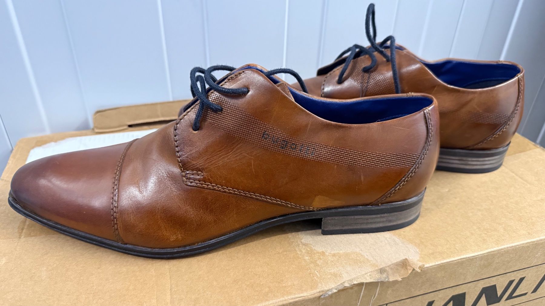 Bugatti Scarpe da uomo: Bugatti Herrenschuhe Leder 44 – Usato da Zürich venduto da guille.arg