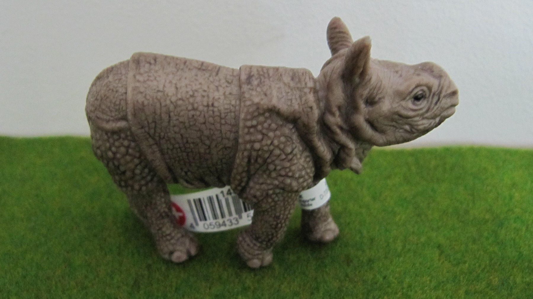 Spielzeuge: Schleich Panzernashorn mit Jungtier – Neu (gemäss Beschreibung) aus Brunnen von Kiwiland1 2