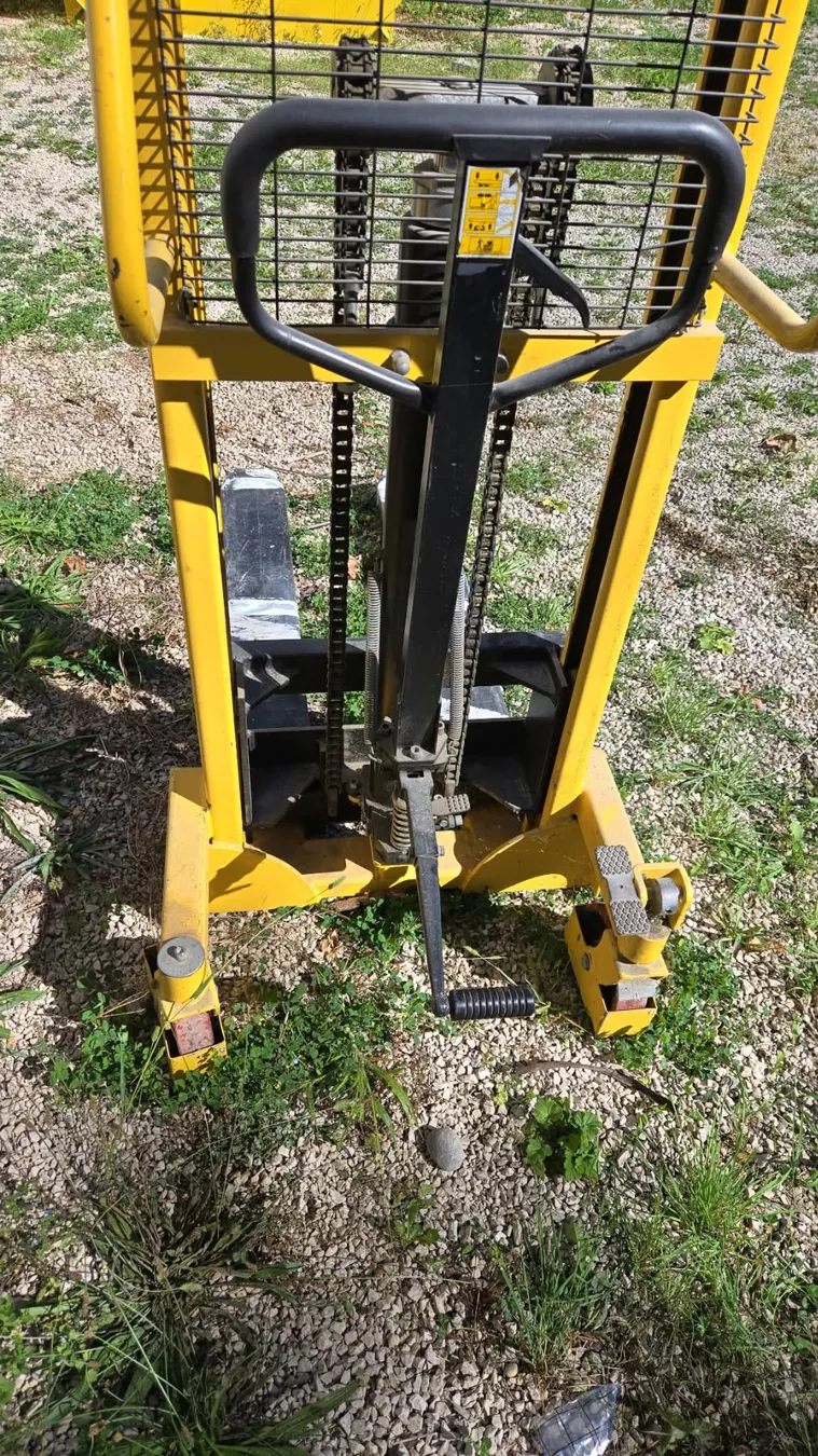 Carrelli elevatori e a forche: Handstapler Futuro – Usato da Thayngen venduto da Joelines-Traumwelt 2