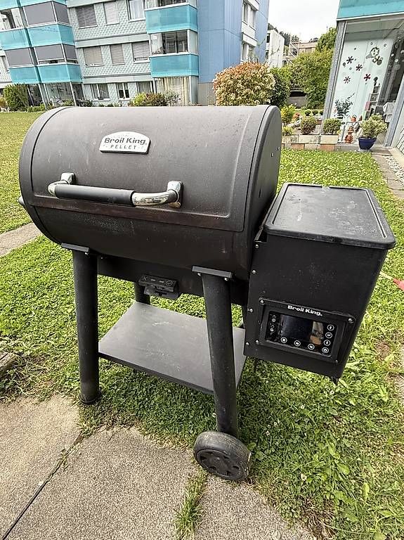 Broil King Griglie: Broil King Crown Pellet 400 Pelletgrill – Usato da Belp venduto da Habi85