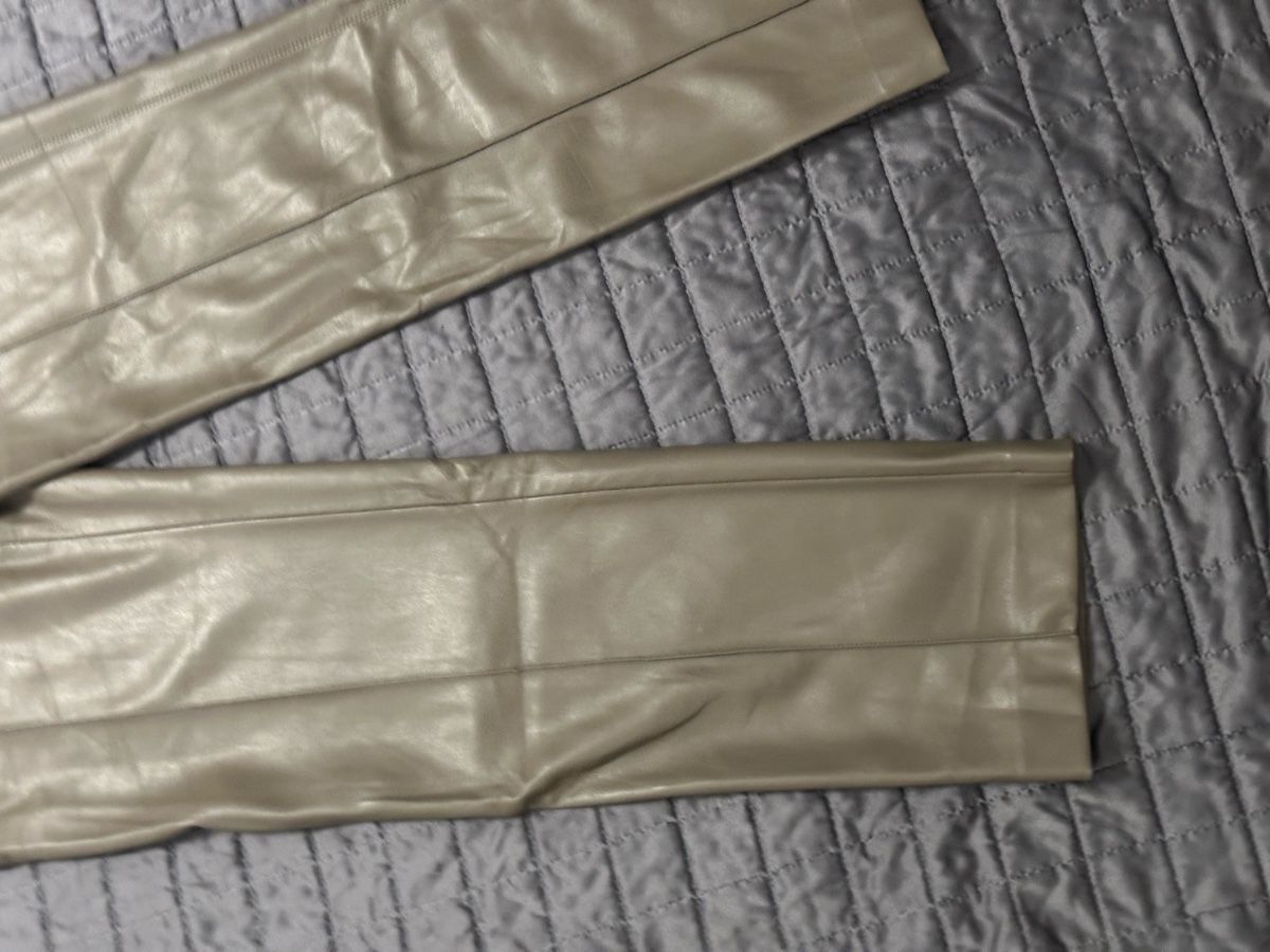 Zara Pantaloni: Zara Lederhose Kunstleder Khaki Gr. M – Usato da Zürich venduto da kri_hy6t 5