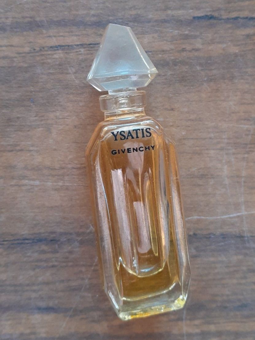 Givenchy Profumi & Eau de Toilette: Parfum Miniatur Givenchy – Usato da Mörschwil venduto da wunderkiste44