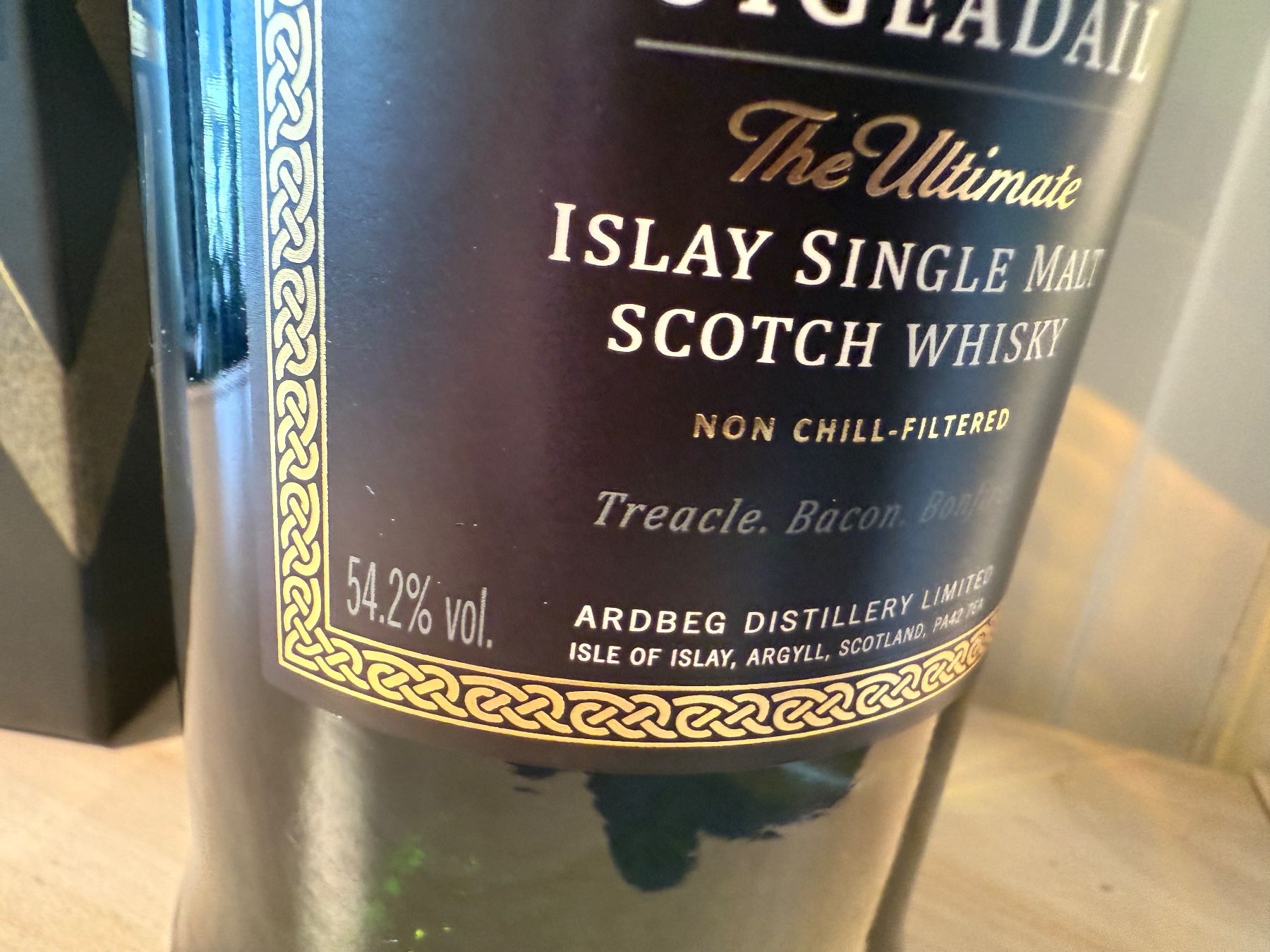 Ardbeg Bevande alcoliche: 1 Flasche Ardbeg Uigeadail 54.2% – Nuovo e nell'imballaggio originale da Wöschnau venduto da Vinsale 4
