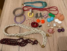 Modeschmuck Konvolut, Ketten, Ohrringe…………, Top!