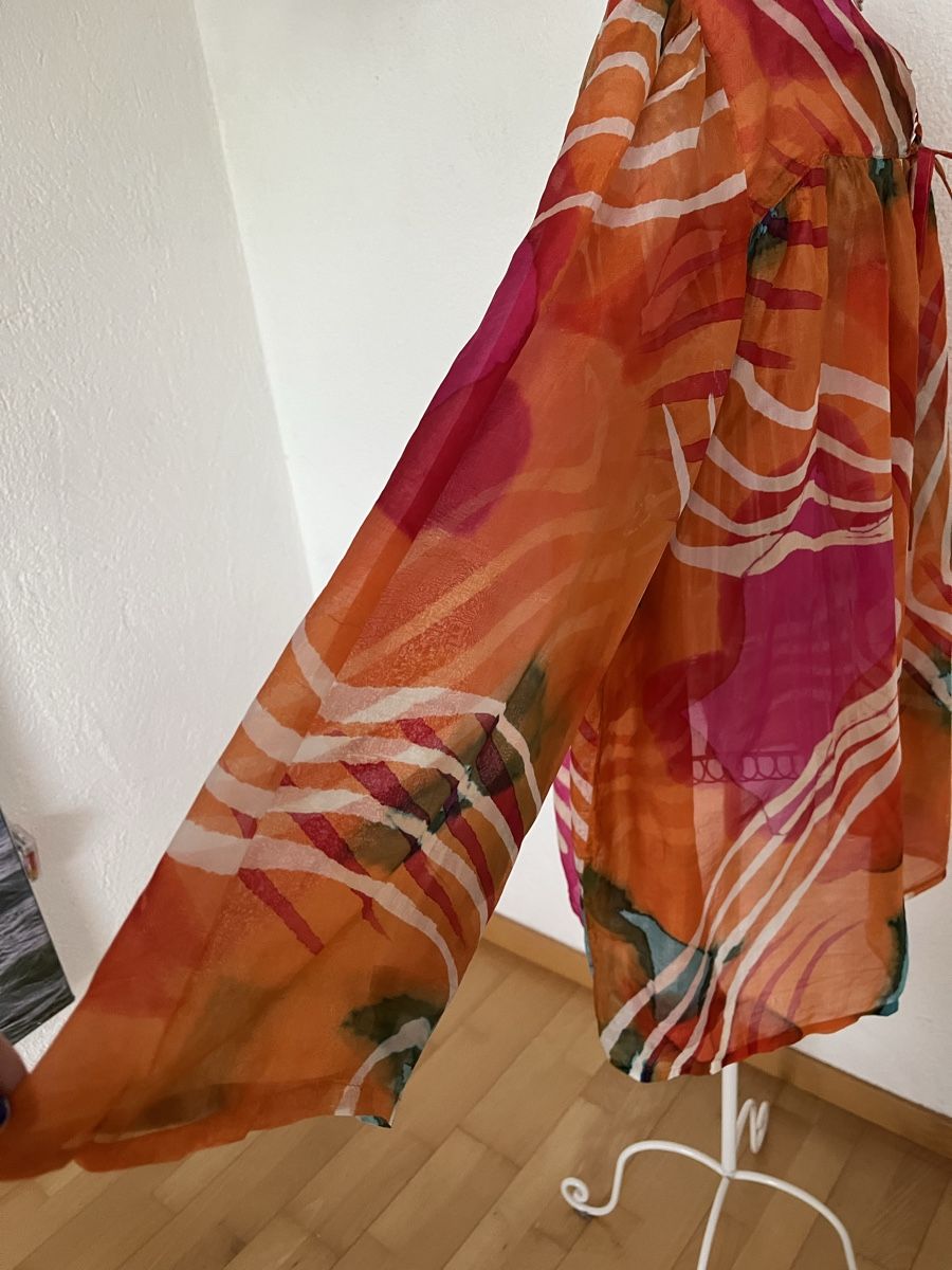 Tuniques: 100 Prozent Seiden Tunika  – D'occasion à Rorschacherberg par Artmaru 2