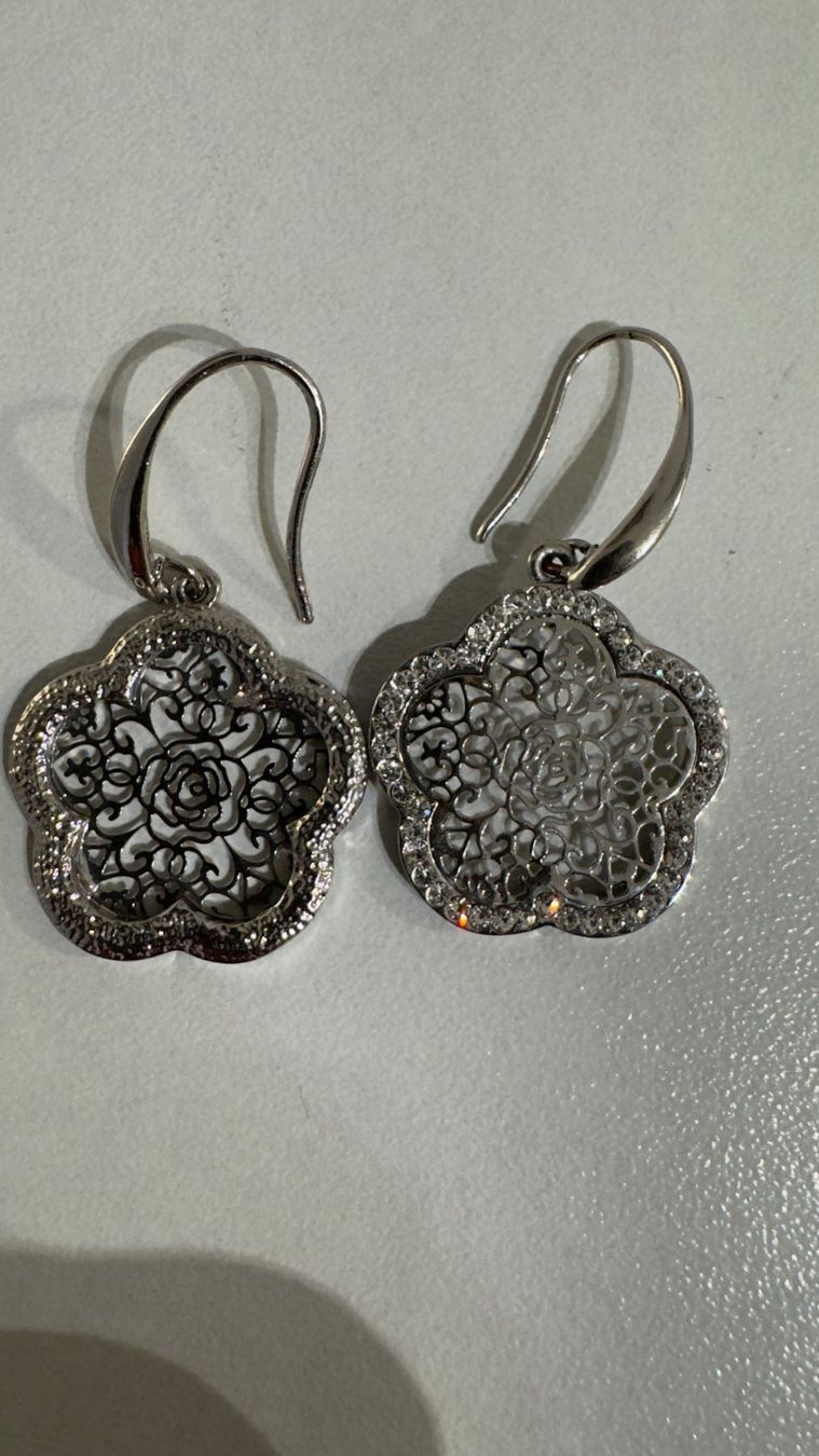 Ohrringe & -stecker: Boucles d'oreille en argent 925 – Gebraucht aus Givisiez von seller07
