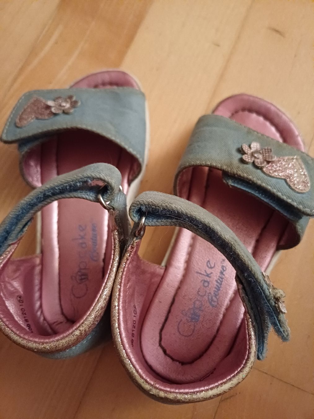 Scarpe per ragazze: Sandalen Gr.24 – Usato da Windlach venduto da lanuj 2