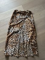 Sommerrock mit Leo-Print - Zara