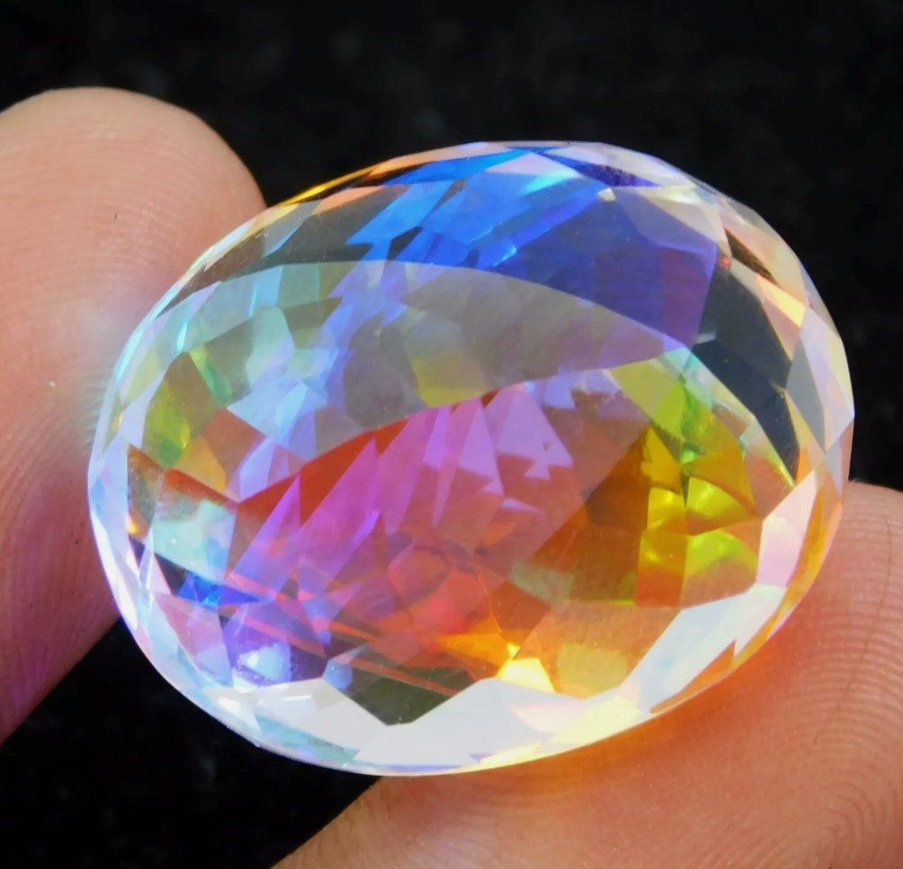 Edelsteine: Certified 69.05 Ct – Neu und originalverpackt aus Genève von AWWA 2