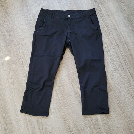schwarze Shorts 42