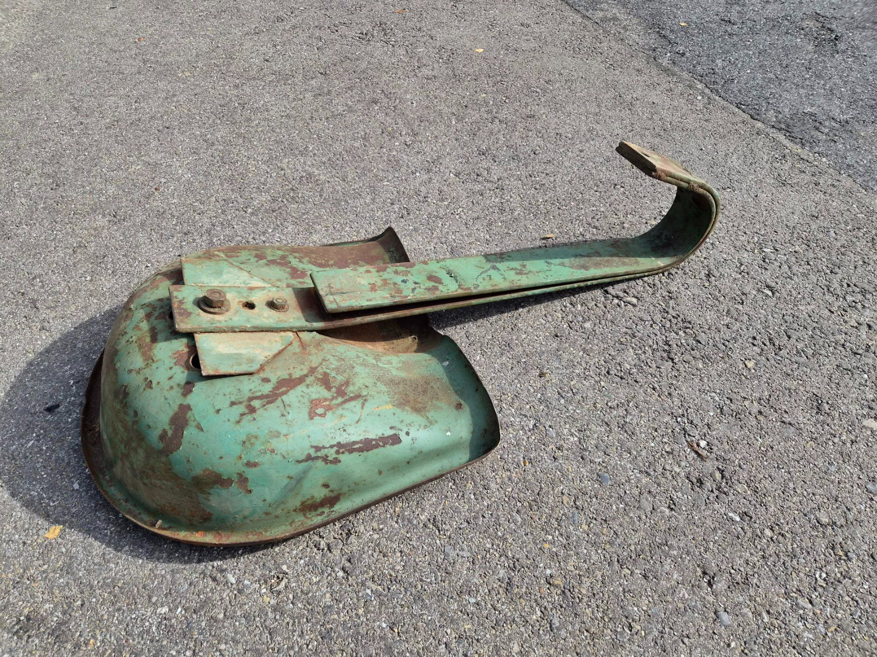 Hürlimann Trattori: Original Hürlimann Traktor Sitzfeder mit Blechsitz – Usato da Dürnten venduto da Bachtel84 1