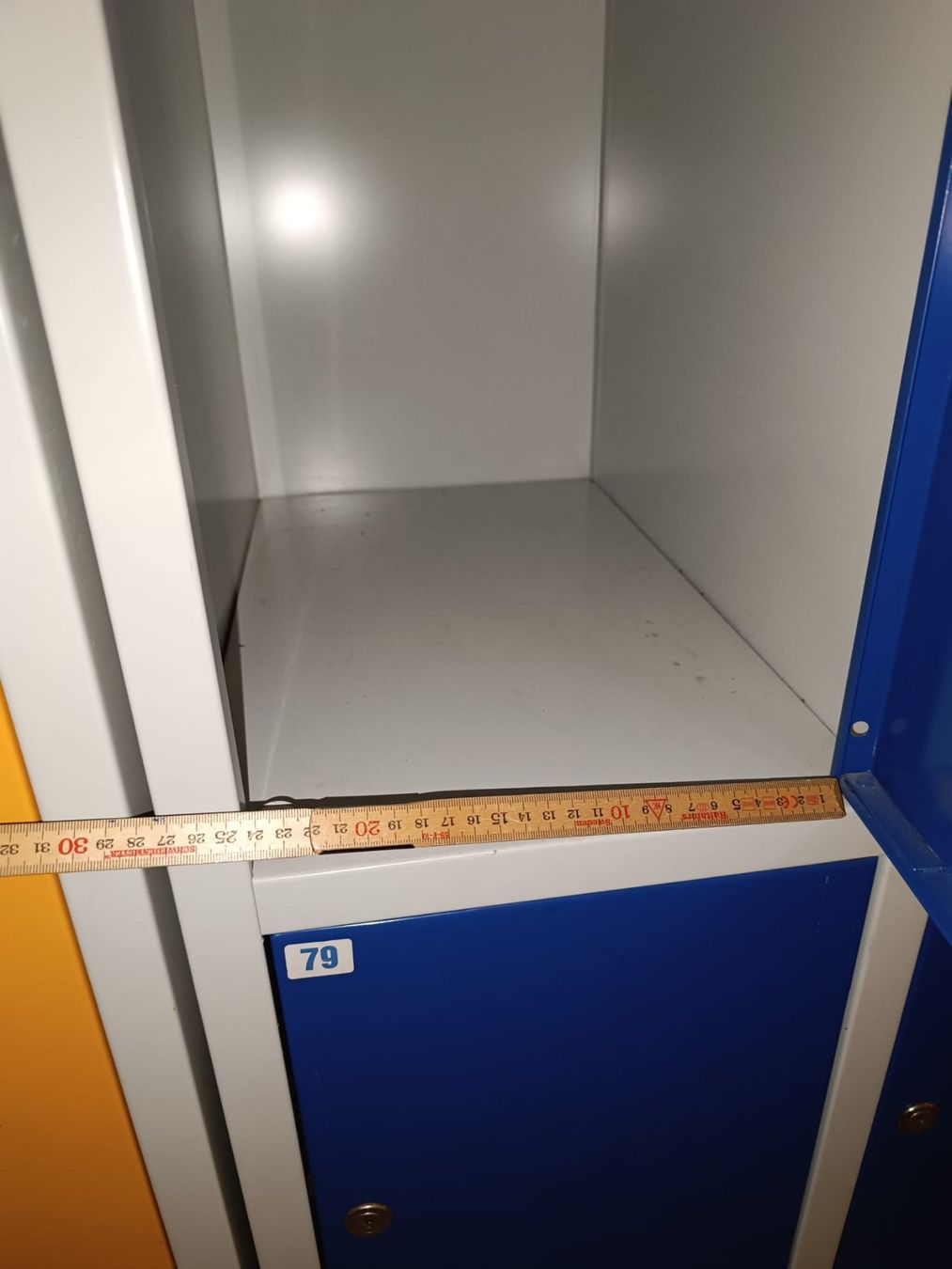 Armadi: Schliessfachschrank mit 12 Türen – Usato da Hohenrain venduto da Mattmue01 3