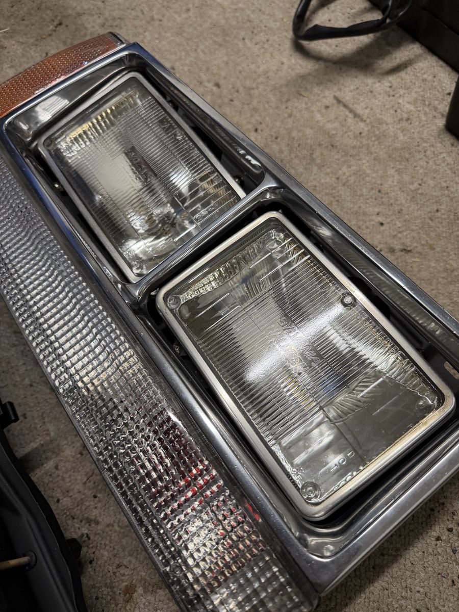 Volvo Fari: US Scheinwerfer volvo 740, 760 – Usato da Embrach venduto da Volvo760 2