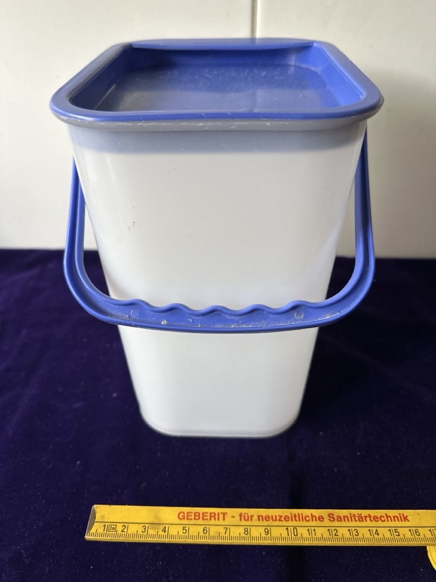 Sonstiges für Haushalt & Wohnen: Milch-Kesser, Eimer mit Deckel, Weiss-Blau 3 Liter  – Gebraucht aus Zürich von Chaeffeler 4