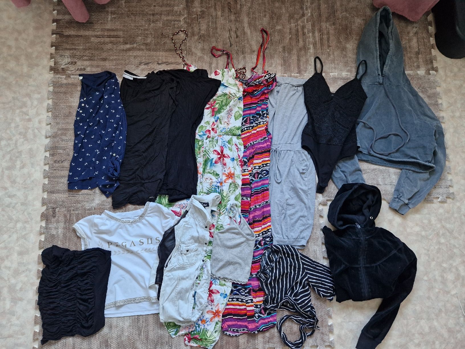 Lots de vêtements: Kleiderpaket – D'occasion à Triengen par KittyKat6 1