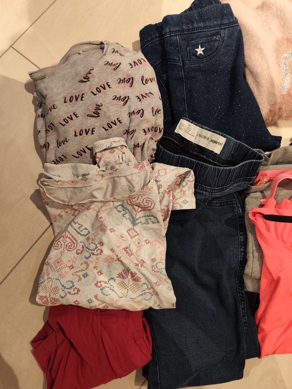 Lotti & Set di vestiti: grosses Mädchenkleiderser Gr. 146/152 – Usato da Muhen venduto da Jackyw 2