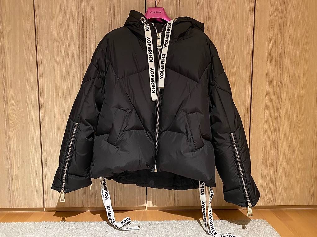 Jacken: Originale KHRISJOY - Kris puffer jacket – Gebraucht aus Bubikon von sar_l5px