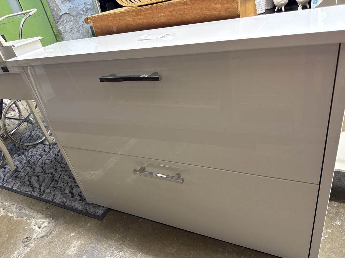 Porte manteau: Schuhschrank weiss 2 Klappen – D'occasion à Villmergen par bubblevintage 1